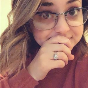 Meet your Posher, Regina